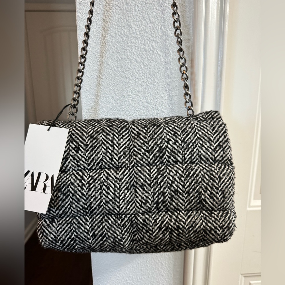 Zara quilt bag. Brand new never been used. Perfect condition.